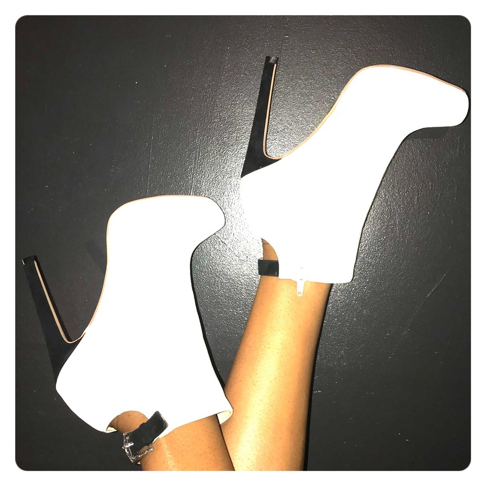 White Ankle Booties *NEVER WORN*‼️SOLD‼️
